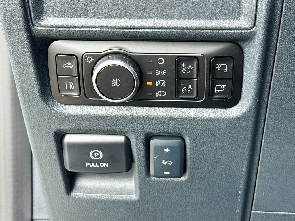 Certified 2025 Ford F150 Platinum AWD/4WD image 10