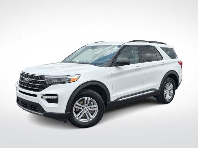 Certified 2024 Ford Explorer XLT w/ Equipment Group 202A