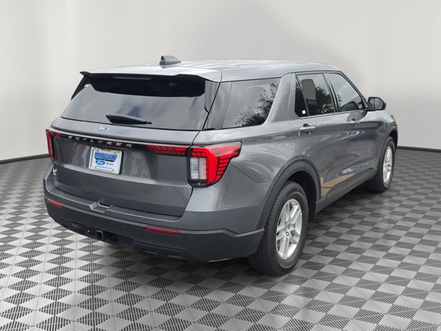 Certified 2026 Ford Explorer Active RWD image 6