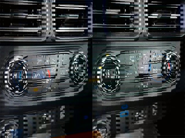 Certified 2022 Ford Maverick Lariat w/ Equipment Group 500A Standard image 23