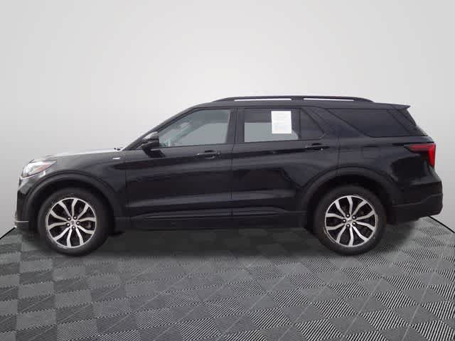 Certified 2025 Ford Explorer ST-Line AWD/4WD image 2