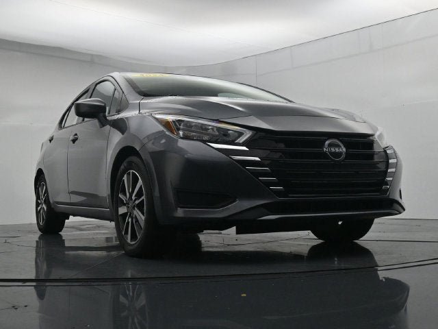 Used 2025 Nissan Versa SV FWD image 34