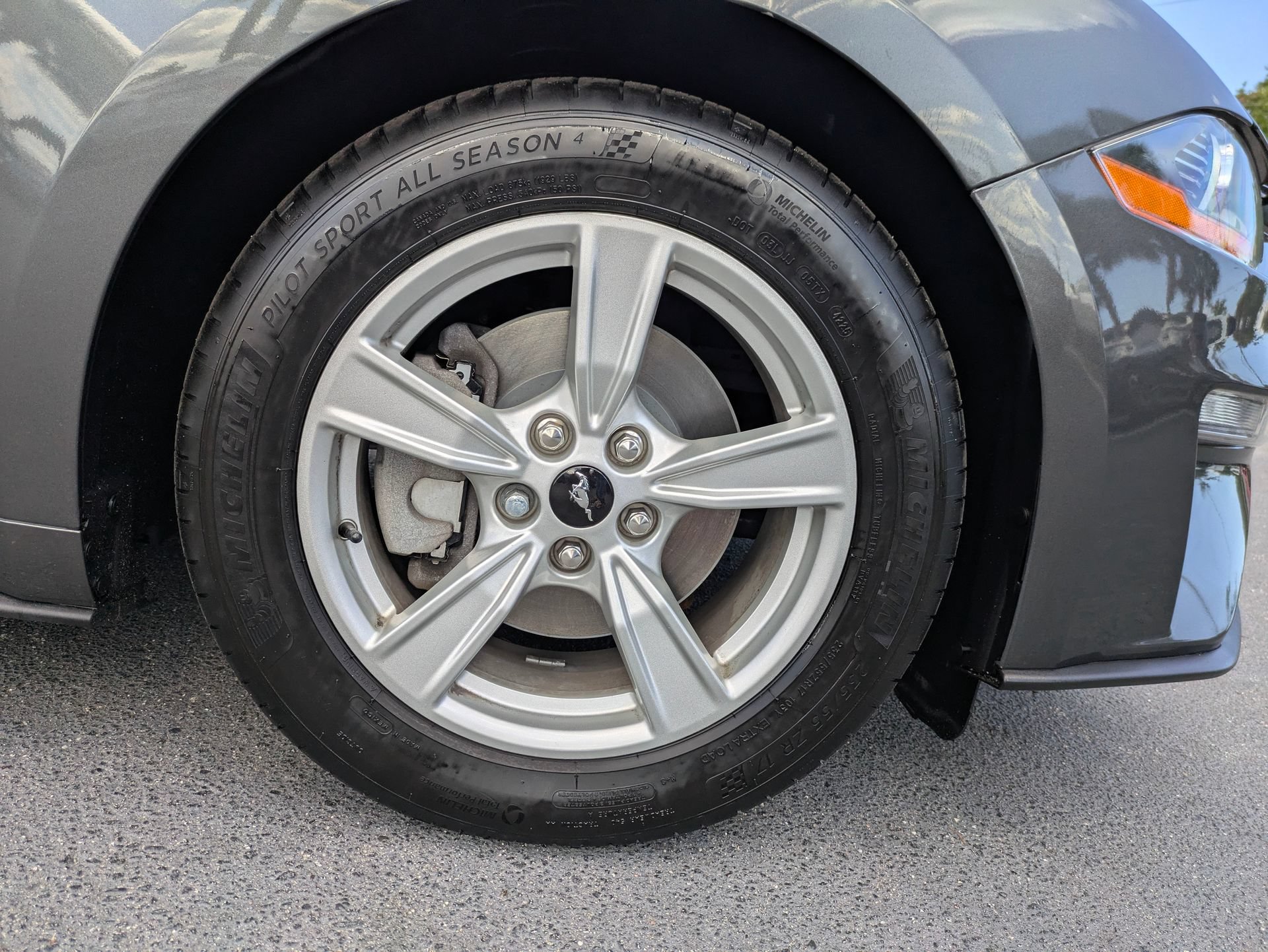 Certified 2020 Ford Mustang Coupe RWD image 13