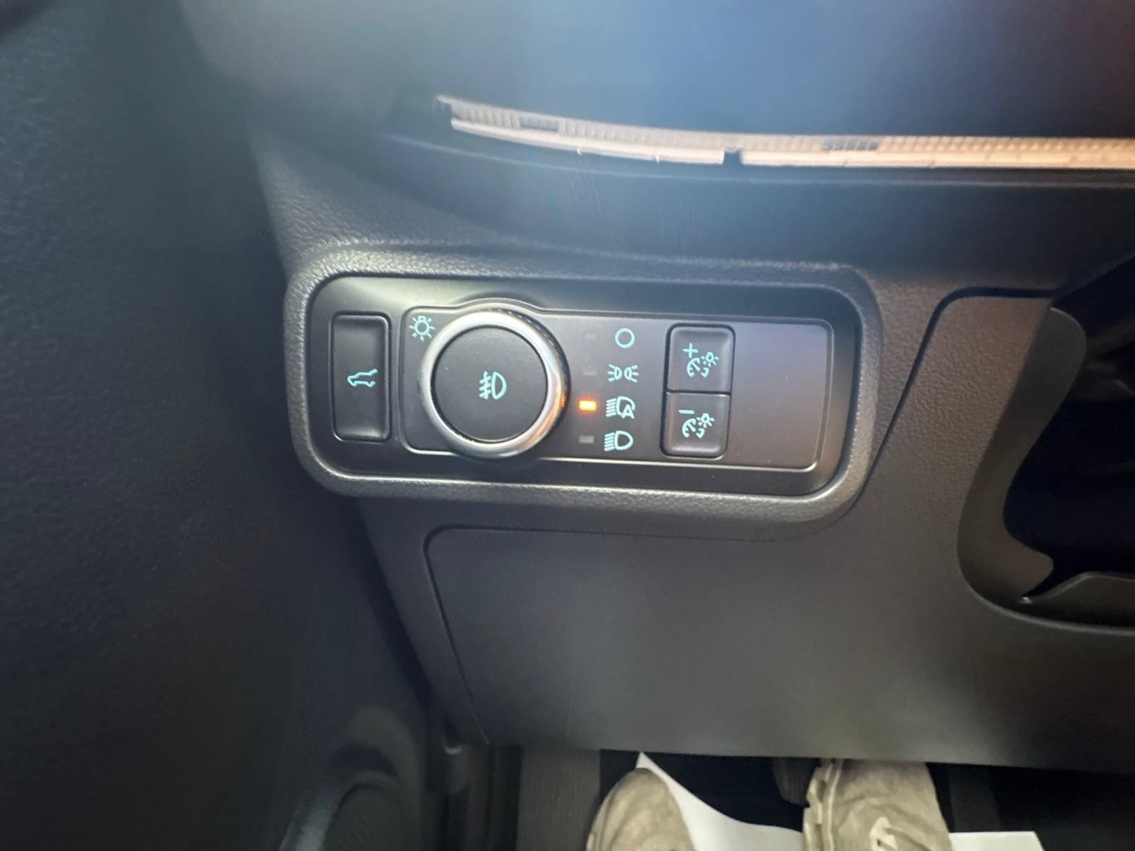 Certified 2025 Ford Explorer Platinum RWD image 25
