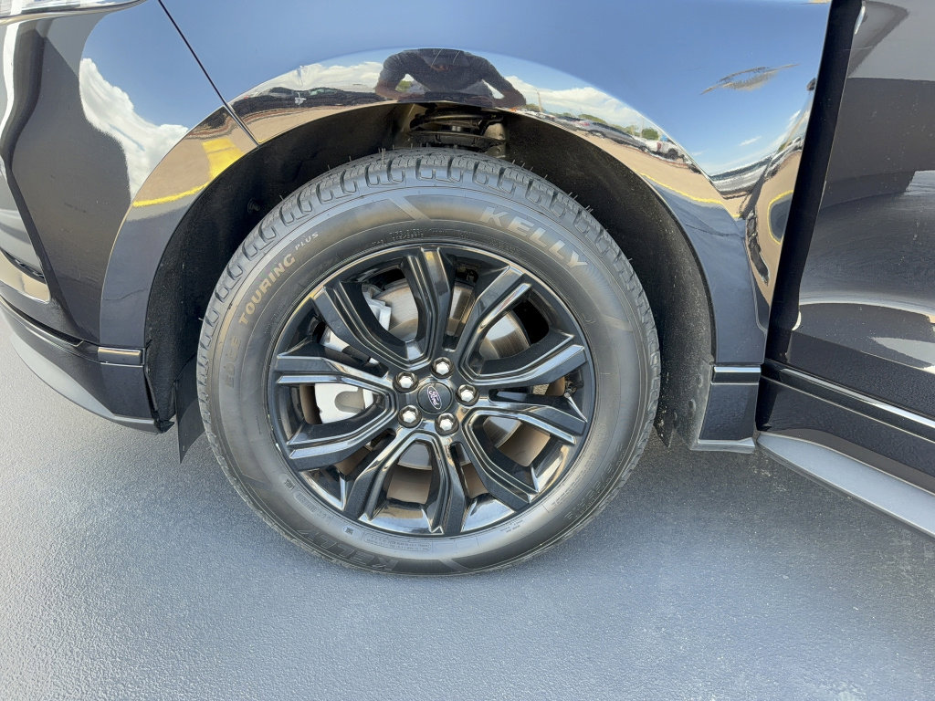 Certified 2024 Ford Edge SE w/ Black Appearance Package AWD/4WD image 32