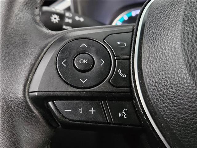 Used 2022 Toyota RAV4 SE image 11