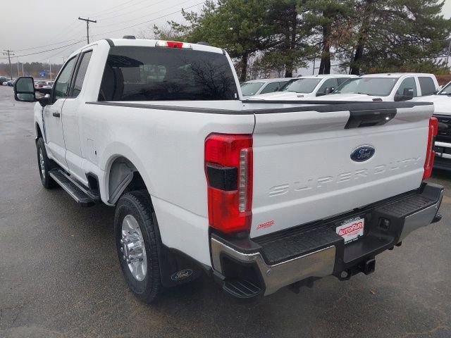 Certified 2023 Ford F250 XLT w/ 360-Degree Camera Package AWD/4WD image 3