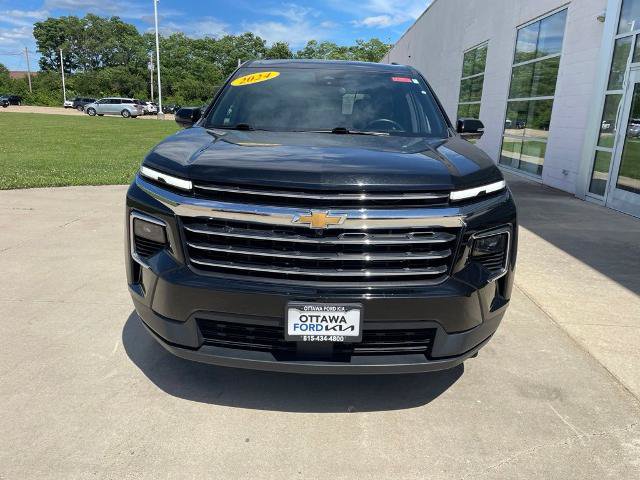 Used 2024 Chevrolet Traverse LT AWD/4WD image 3