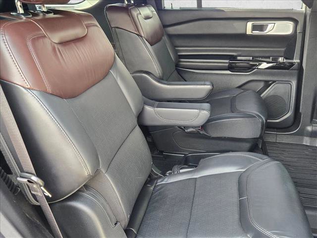 Certified 2021 Ford Explorer Platinum w/ Equipment Group 601A image 21