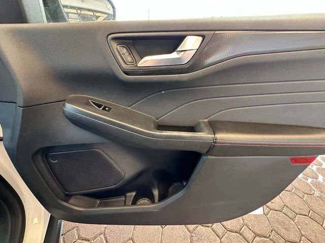 Certified 2022 Ford Escape SEL w/ SEL Stealth AWD Package image 25