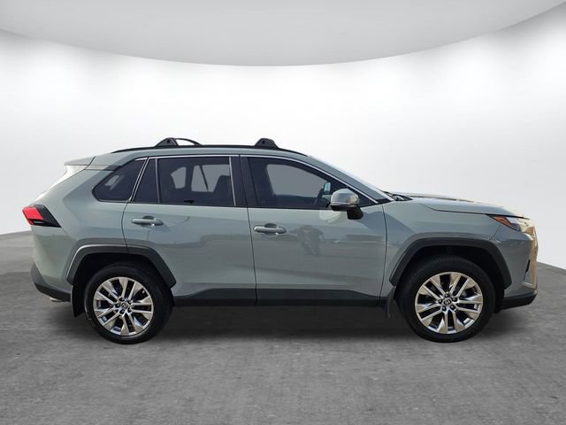 Used 2023 Toyota RAV4 XLE Premium image 3
