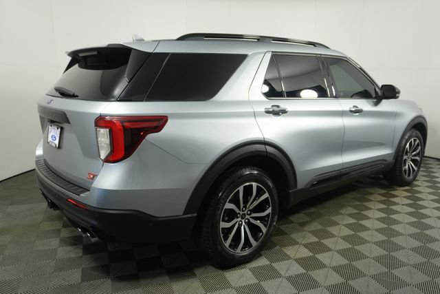 Certified 2020 Ford Explorer ST w/ Premium Technology Package AWD/4WD image 3