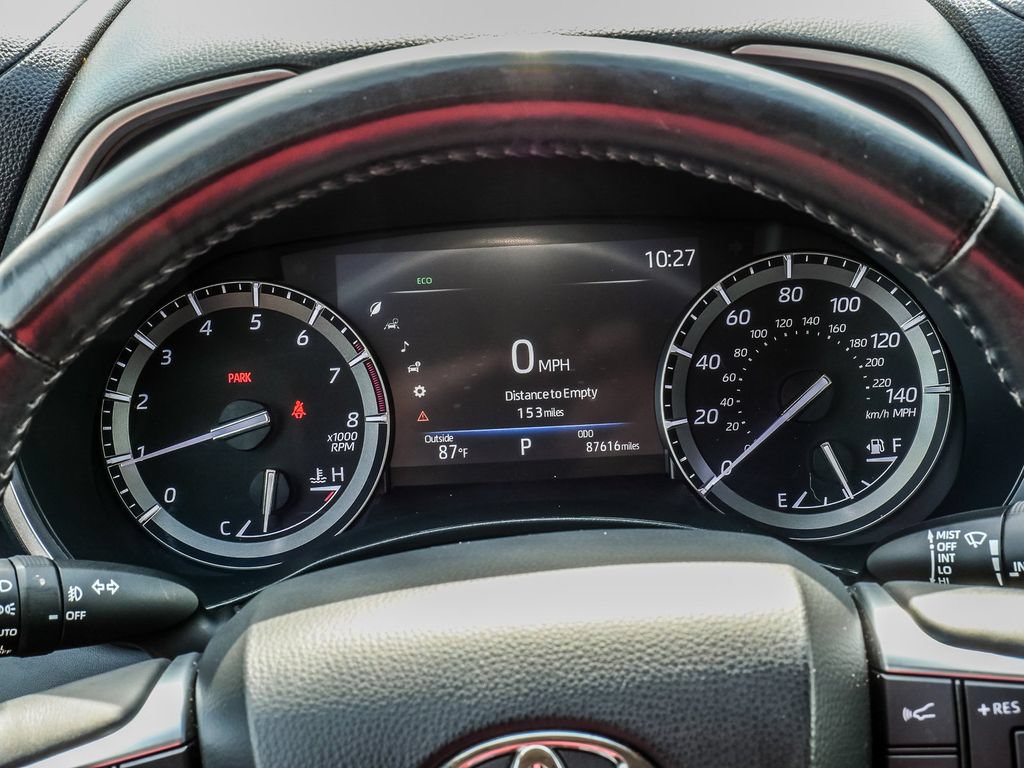 Used 2021 Toyota Highlander XLE AWD/4WD image 41