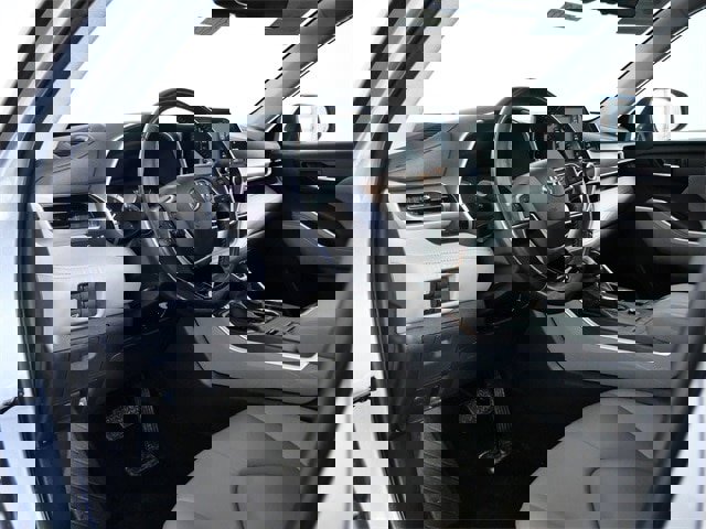 Used 2020 Toyota Highlander XLE image 17