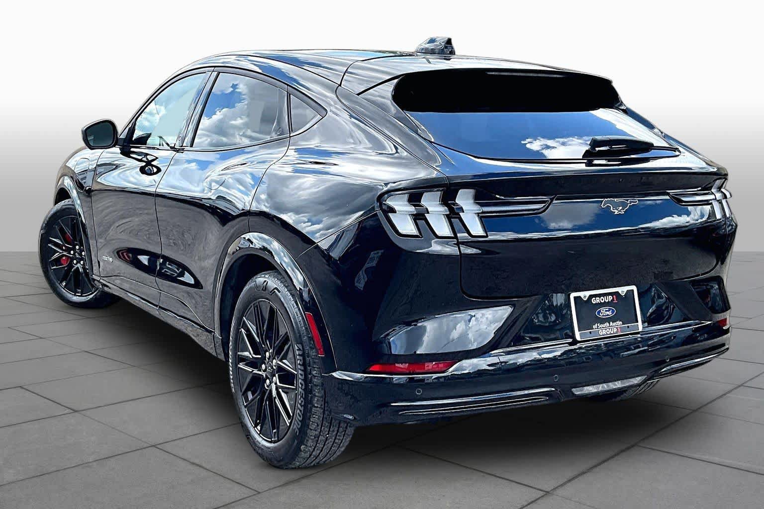Certified 2025 Ford Mustang Mach-E Premium w/ Sport Appearance Package AWD/4WD image 11