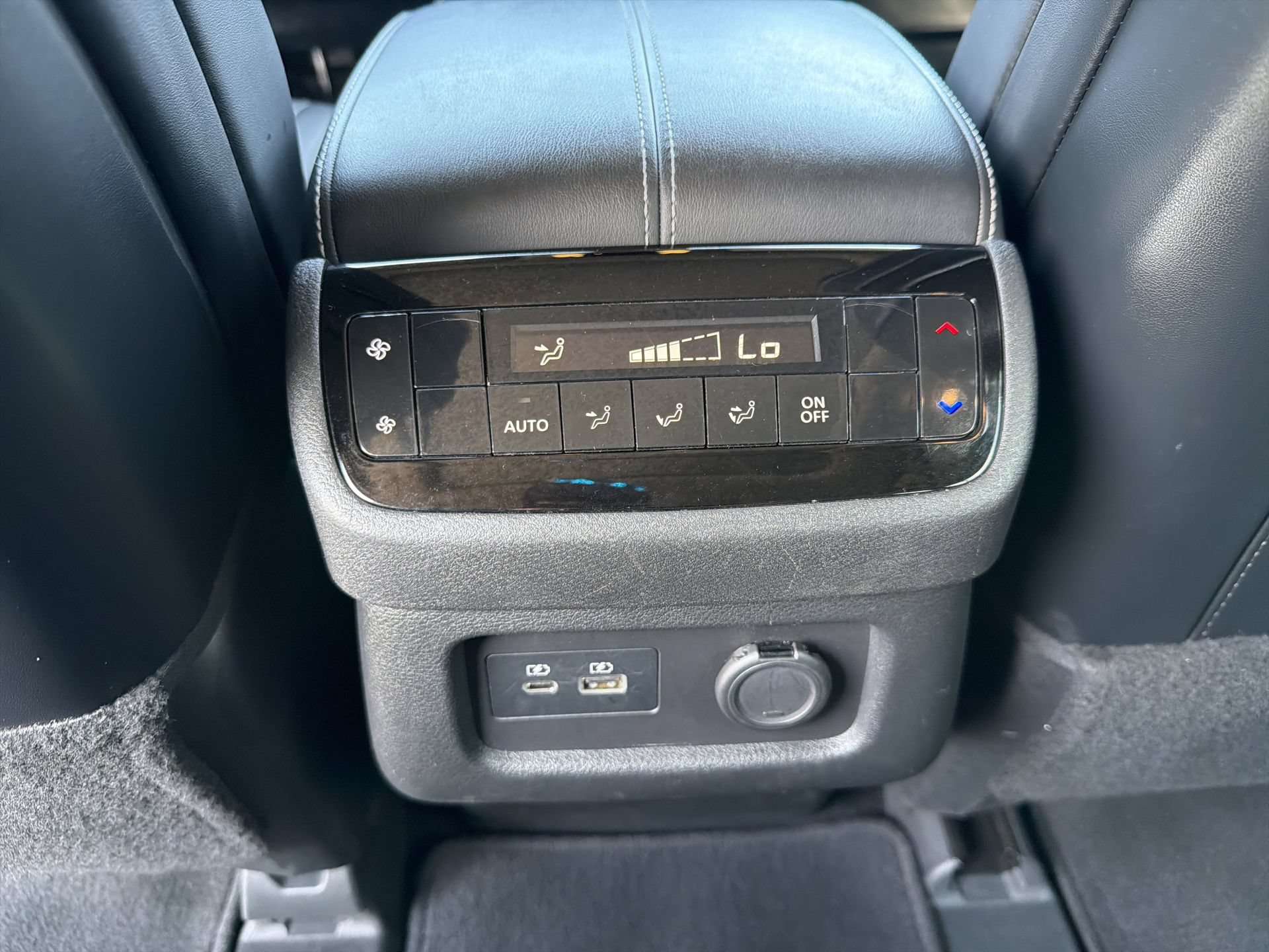 Used 2023 INFINITI QX60 Luxe w/ Cargo Package AWD/4WD image 24