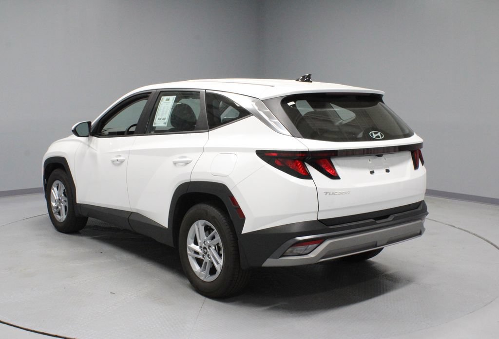 Used 2025 Hyundai Tucson SE FWD image 8