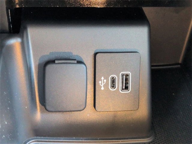 Certified 2025 Ford Explorer Platinum w/ Ultimate Package image 23