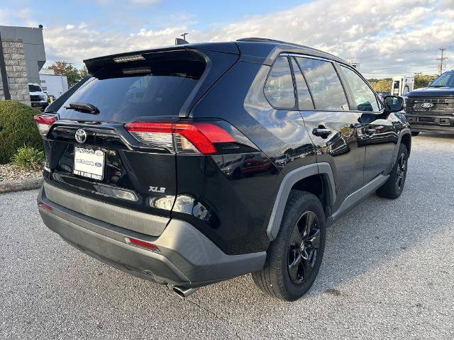Used 2020 Toyota RAV4 XLE FWD image 4