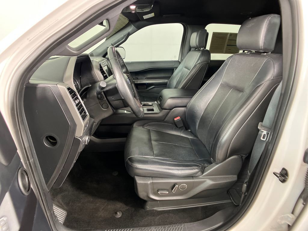 Certified 2018 Ford Expedition Max XLT w/ Equipment Group 202A image 29