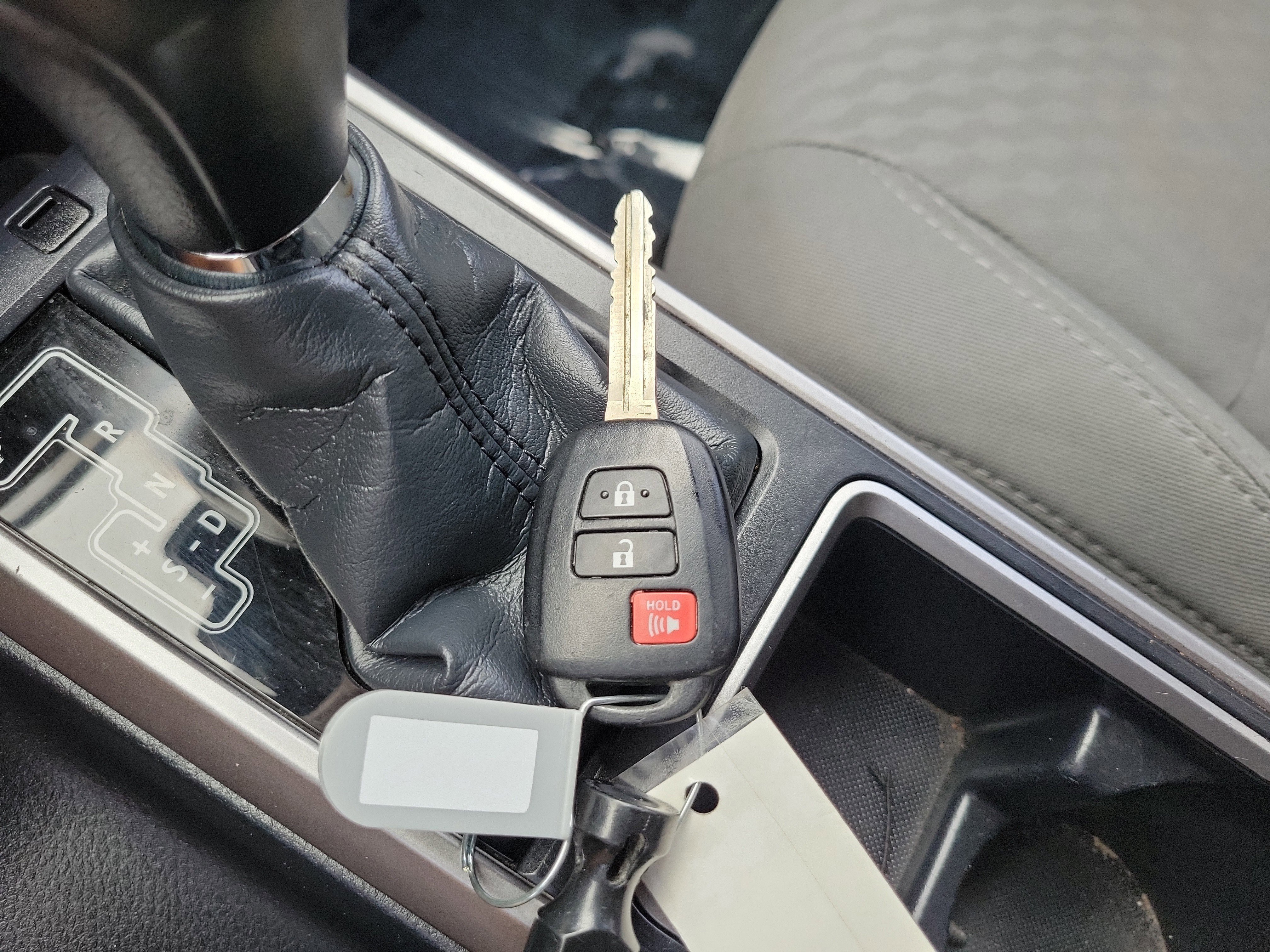 Used 2021 Toyota Tacoma SR5 w/ SR5 Appearance Package (SM) image 29