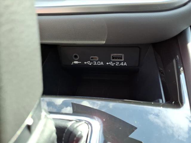 Used 2025 Subaru Outback Premium image 15
