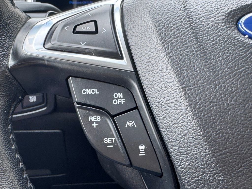 Certified 2019 Ford Edge Titanium w/ Equipment Group 301A image 40