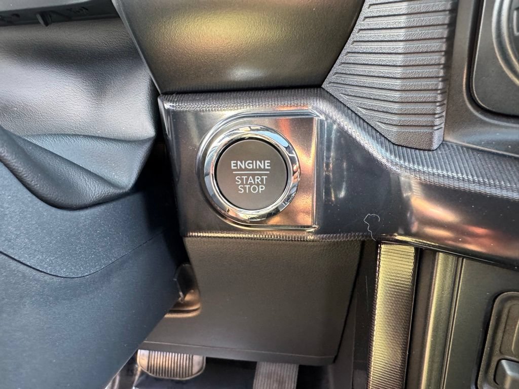 Certified 2025 Ford F150 Raptor w/ Equipment Group 803A Raptor R AWD/4WD image 19