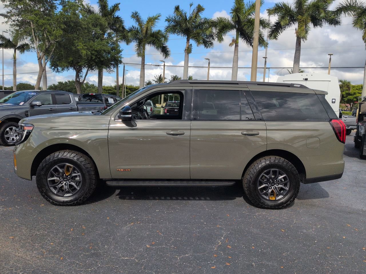 Certified 2025 Ford Expedition Tremor AWD/4WD image 2