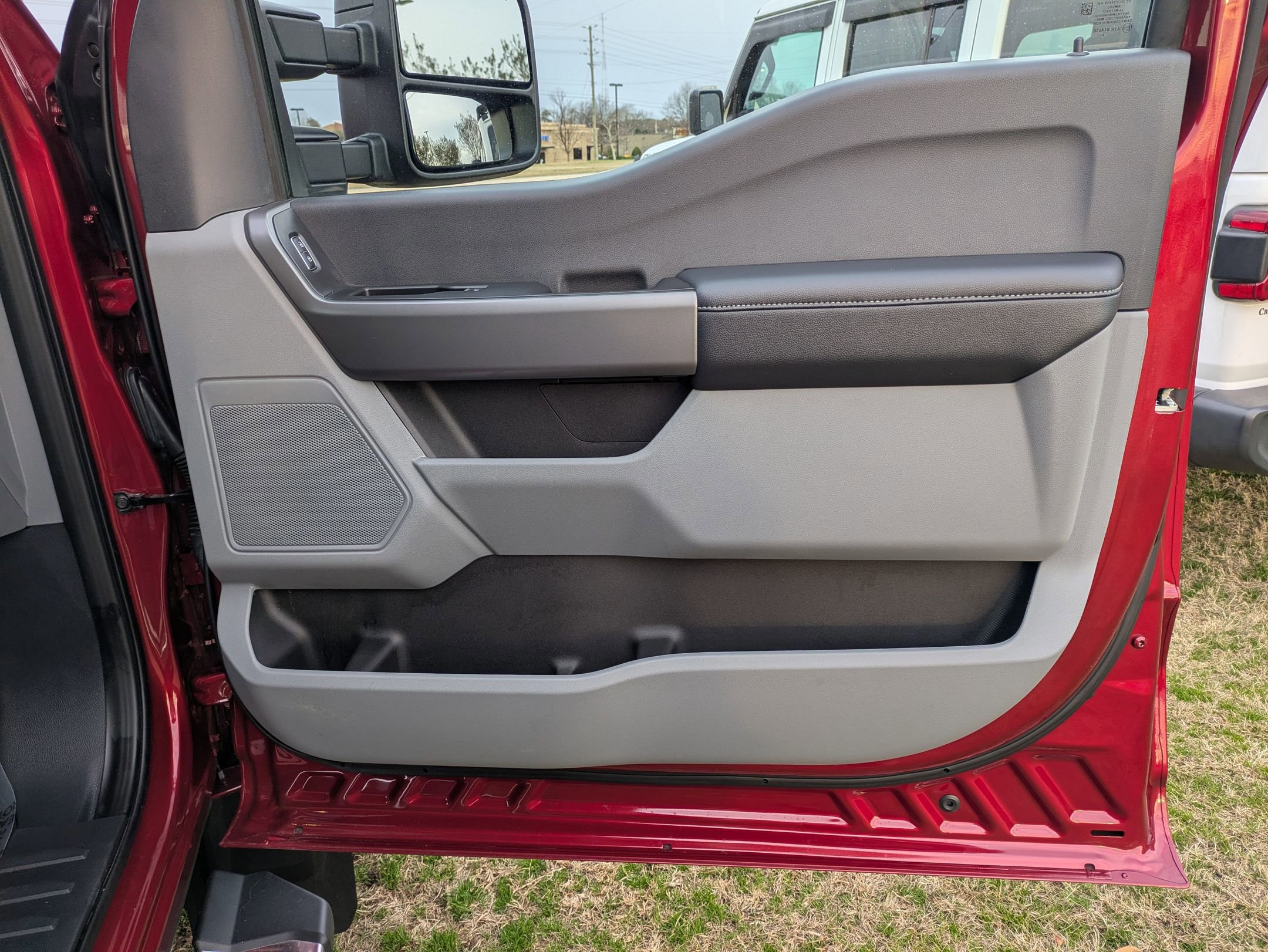 Certified 2025 Ford F450 XLT w/ 360-Degree Camera Package image 34