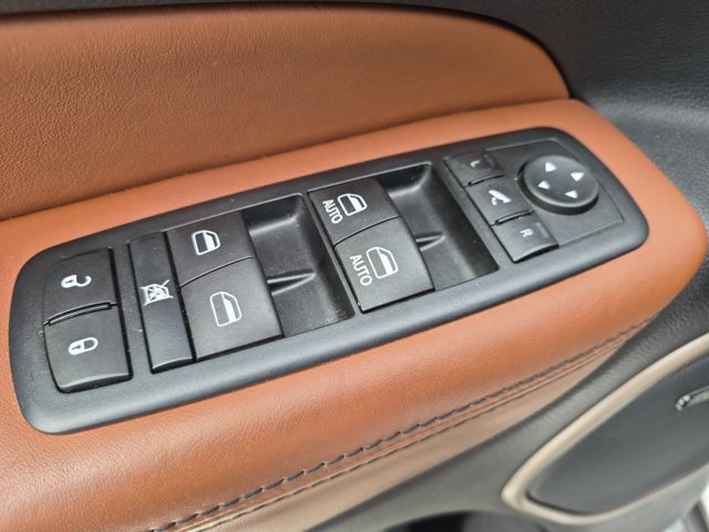 Used 2017 Jeep Grand Cherokee Summit AWD/4WD image 14