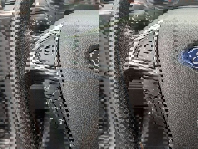 Certified 2023 Ford Edge SEL image 19