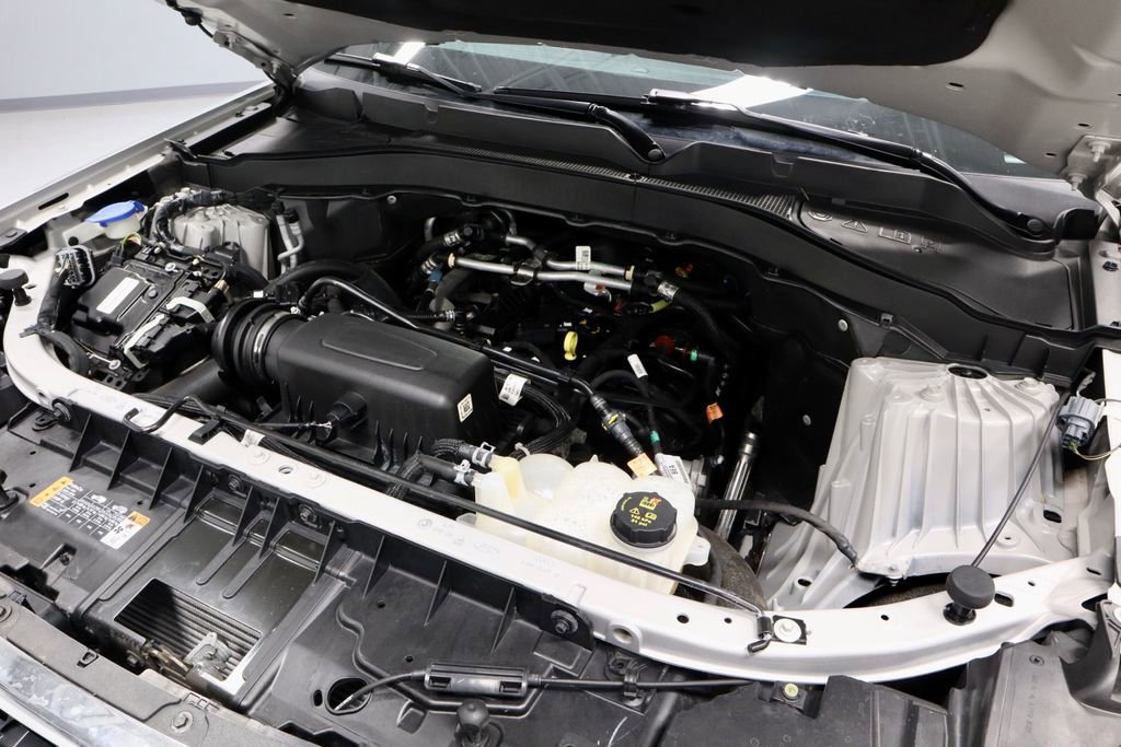 Certified 2023 Ford Explorer XLT w/ Equipment Group 202A image 16