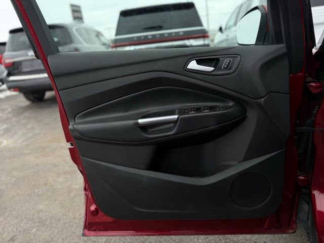 Certified 2019 Ford Escape SE image 10