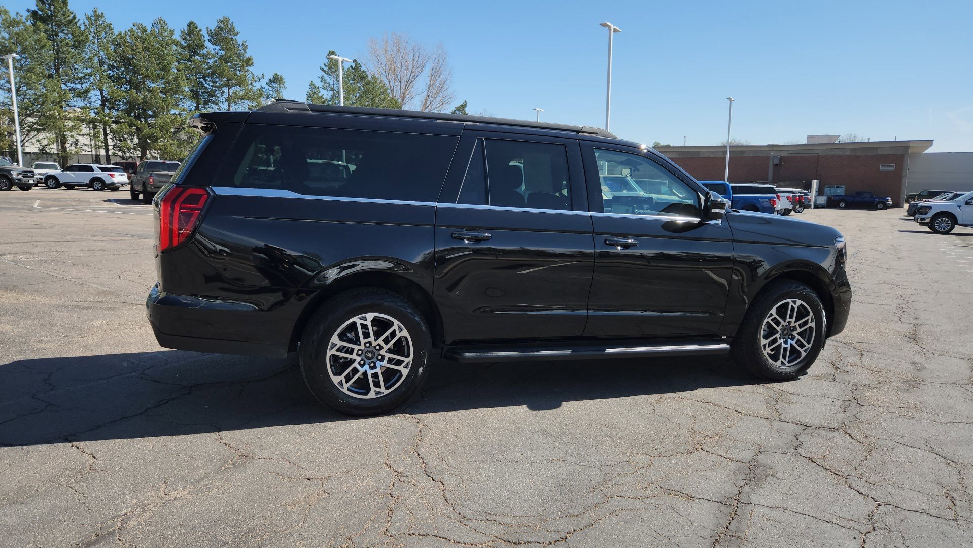 Certified 2025 Ford Expedition Max Active image 17