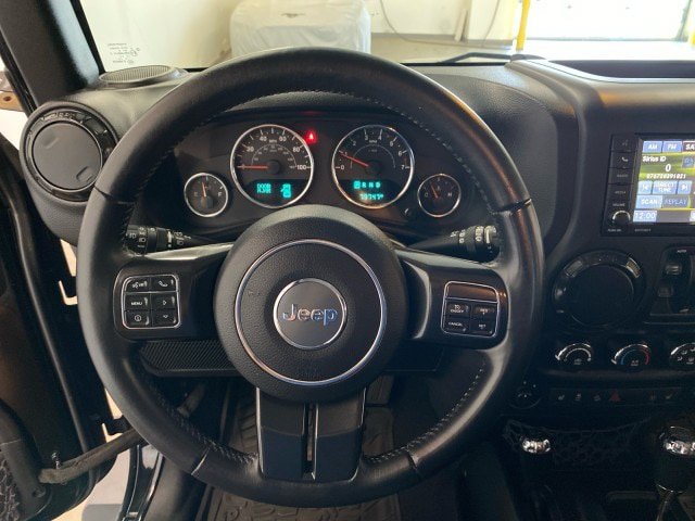 Used 2017 Jeep Wrangler Unlimited Sahara AWD/4WD image 14