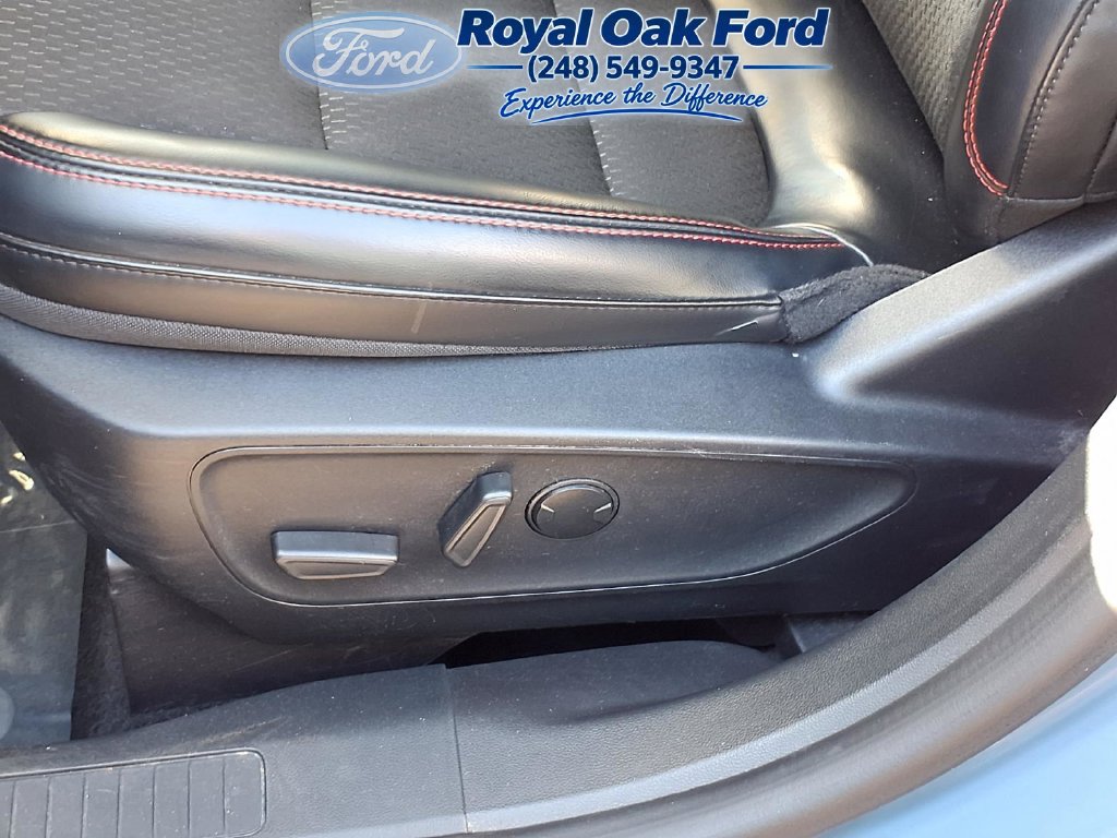 Certified 2024 Ford Escape ST-Line w/ Tech Pack #1 AWD/4WD image 5