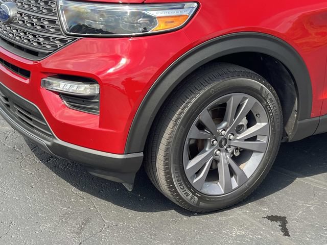Certified 2023 Ford Explorer XLT w/ Equipment Group 202A AWD/4WD image 8