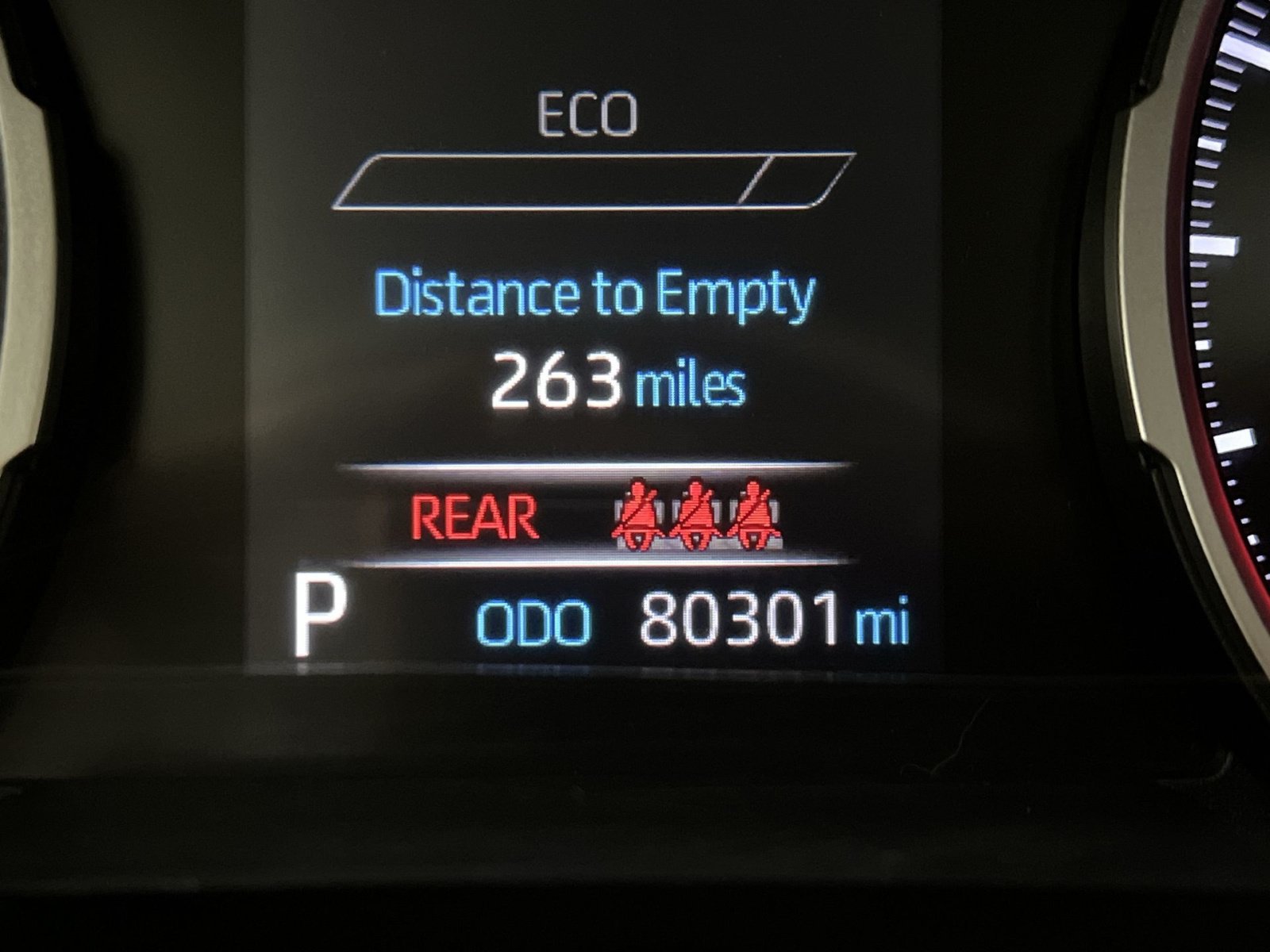 Used 2019 Toyota RAV4 XLE Premium FWD image 17