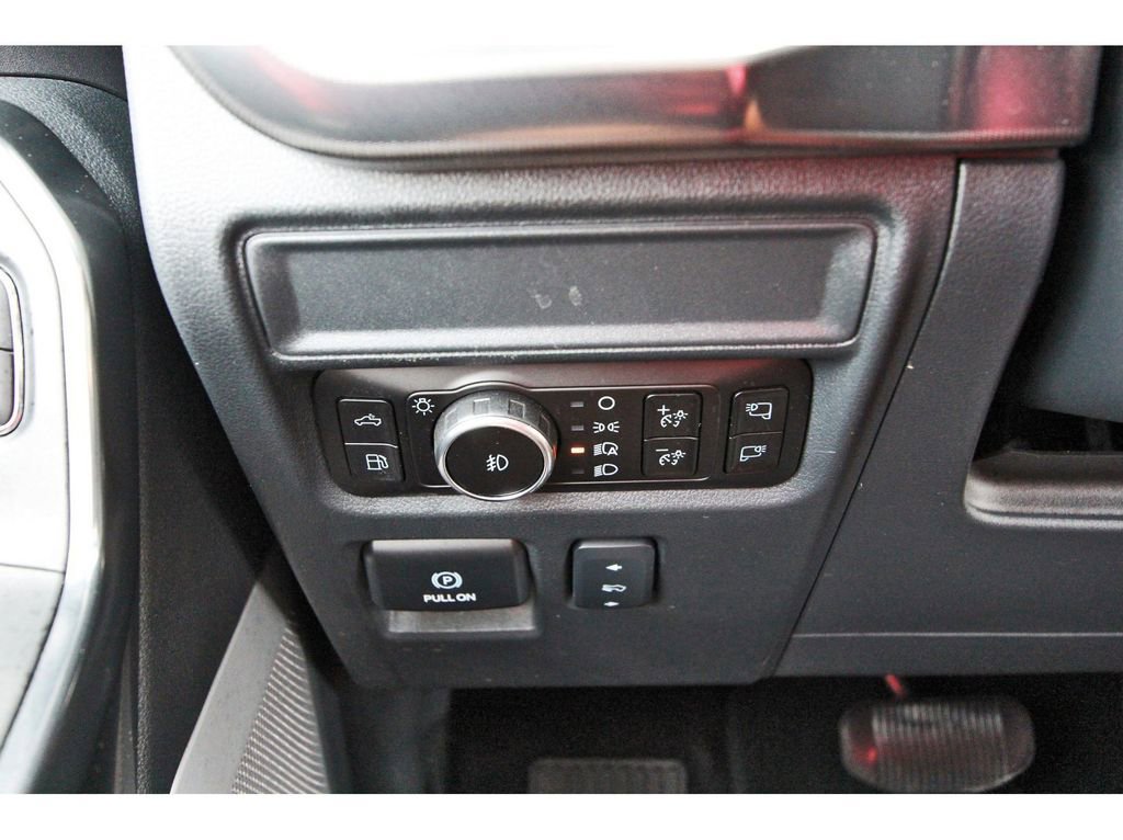 Certified 2025 Ford F150 Platinum w/ Equipment Group 702A High AWD/4WD image 19