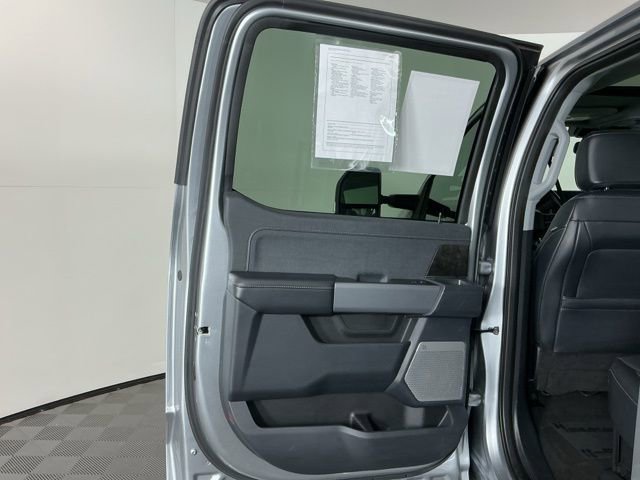 Certified 2024 Ford F450 Lariat w/ Camper Package image 31