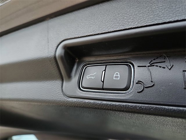 Certified 2022 Ford Explorer XLT image 30