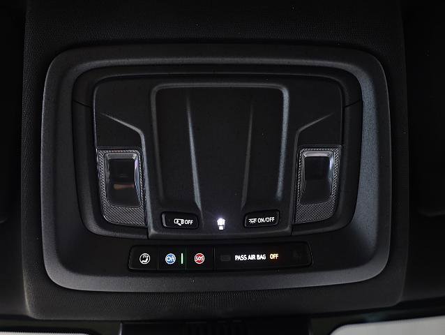 Used 2025 GMC Sierra 2500 AT4 w/ Max Trailering Package image 17