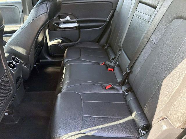 Used 2022 Mercedes-Benz GLB 250 image 18