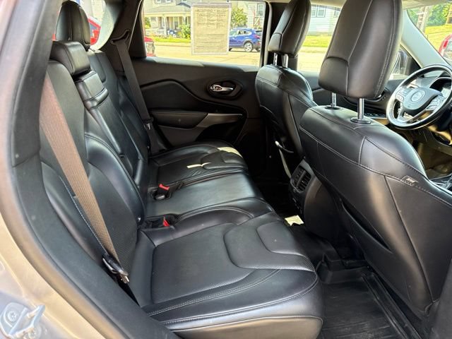 Used 2019 Jeep Cherokee Limited AWD/4WD image 37
