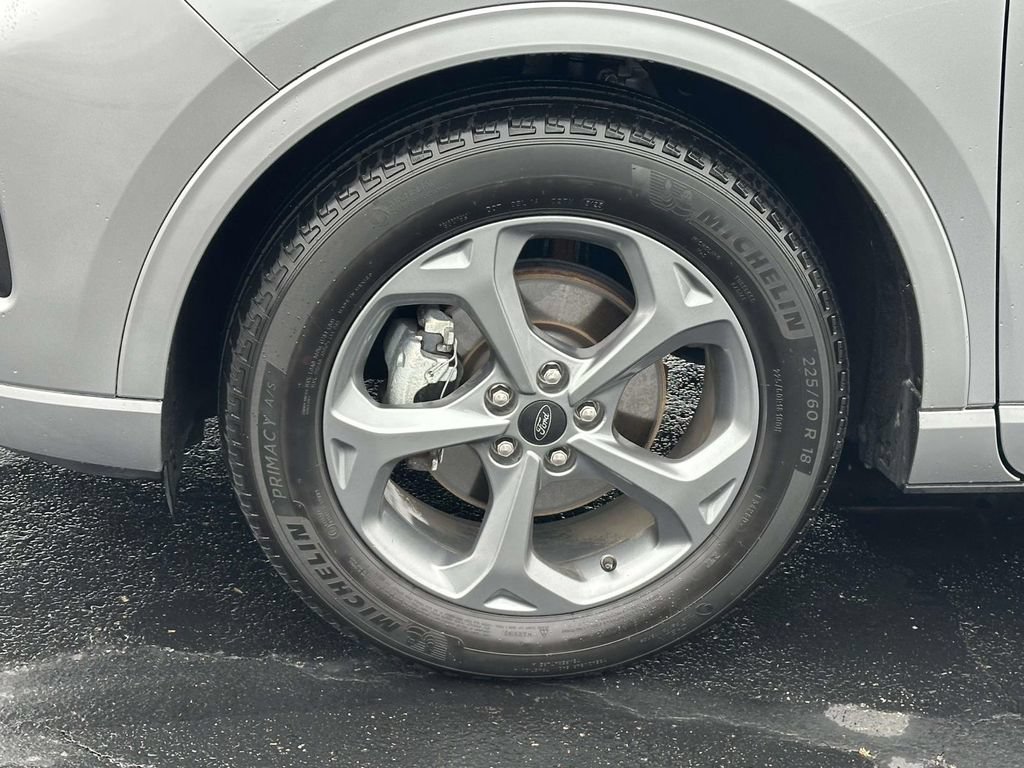 Certified 2023 Ford Escape ST-Line w/ Tech Pack #1 AWD/4WD image 8