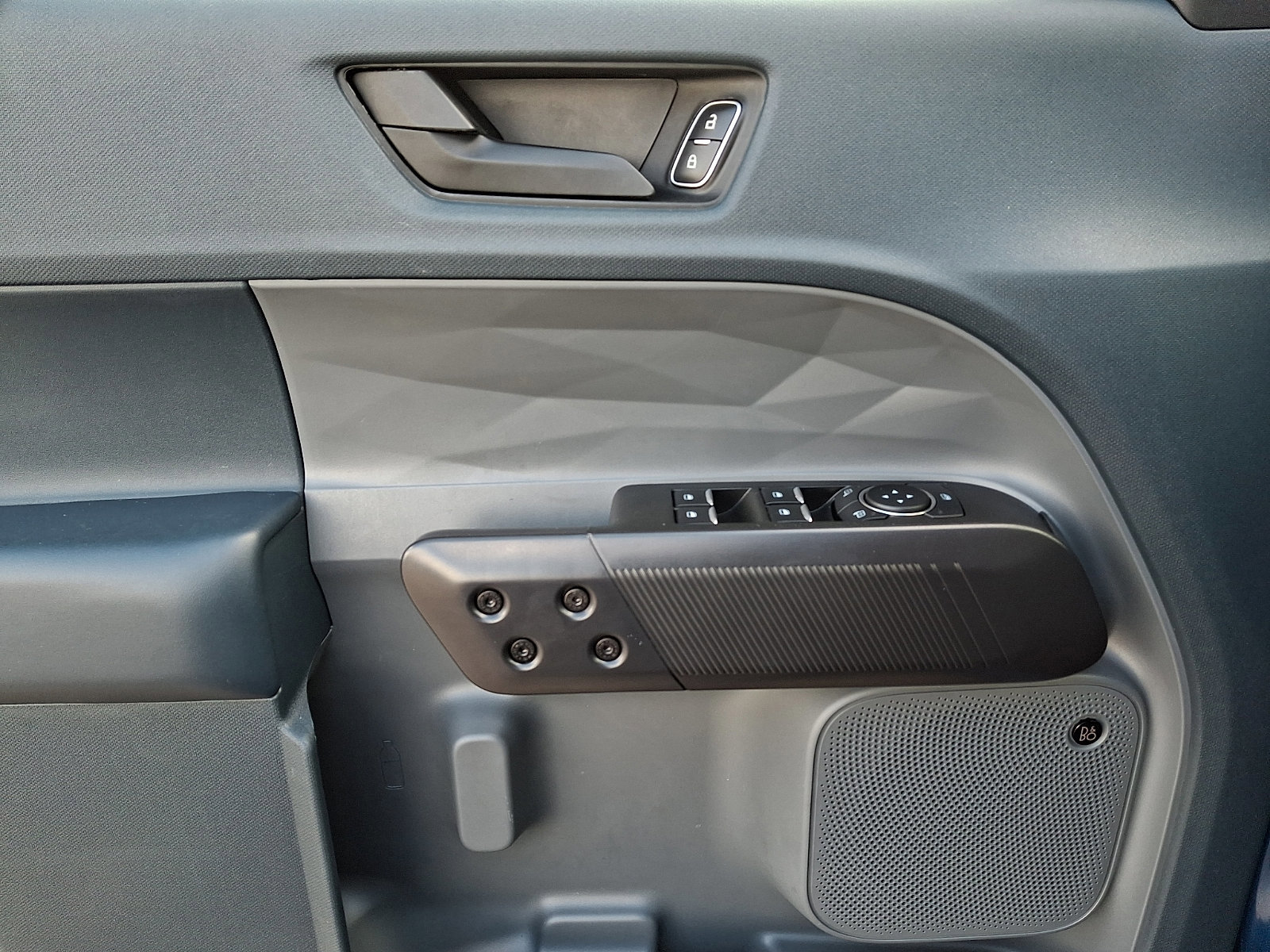 Certified 2024 Ford Maverick Tremor w/ Tremor Off-Road Package image 21