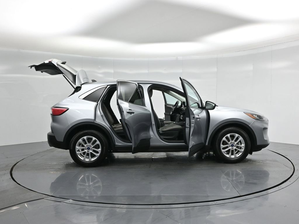 Certified 2022 Ford Escape SE image 5