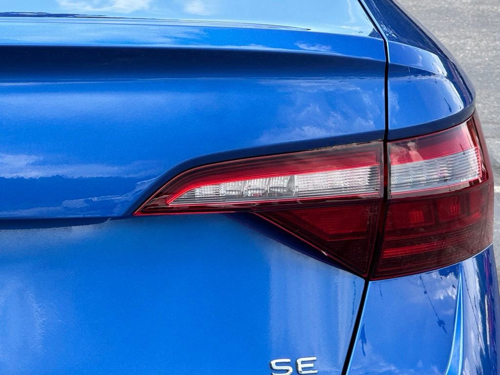 Used 2022 Volkswagen Jetta SE FWD image 14