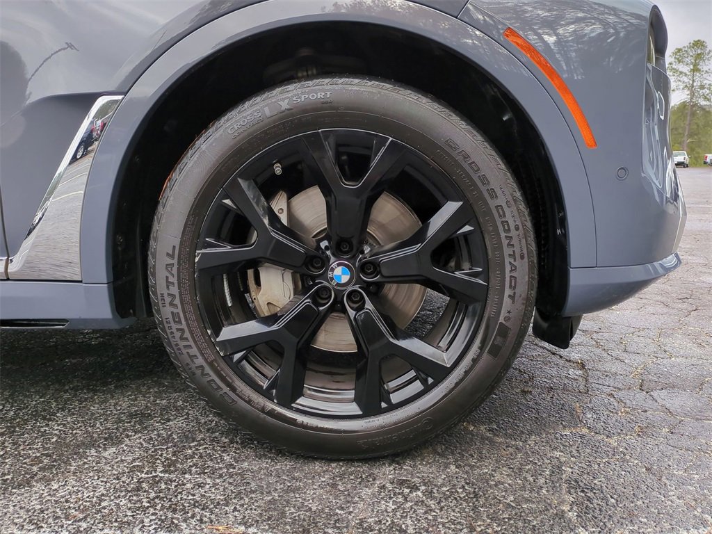 Used 2023 BMW X7 xDrive40i w/ Executive Package image 11